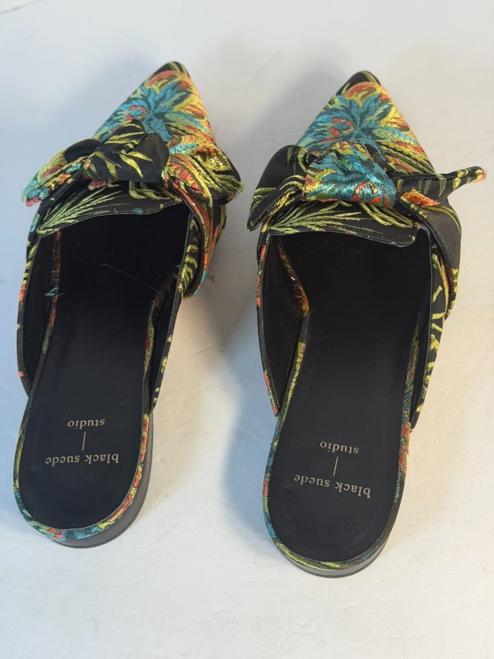 Women's size 8.5 Floral Fabric shoes - Picture 8 of 16